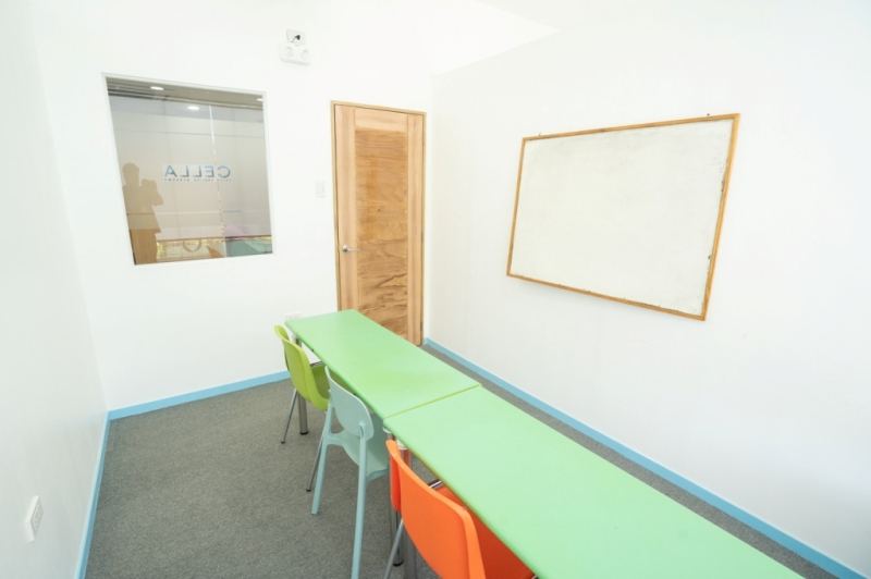 フィリピン留学 Cebu21 - CELLA Premium Campus-Class Room-2